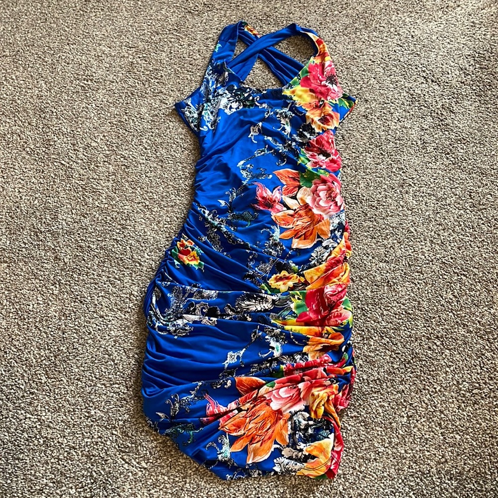 Woman’s Rouched Side Dress
